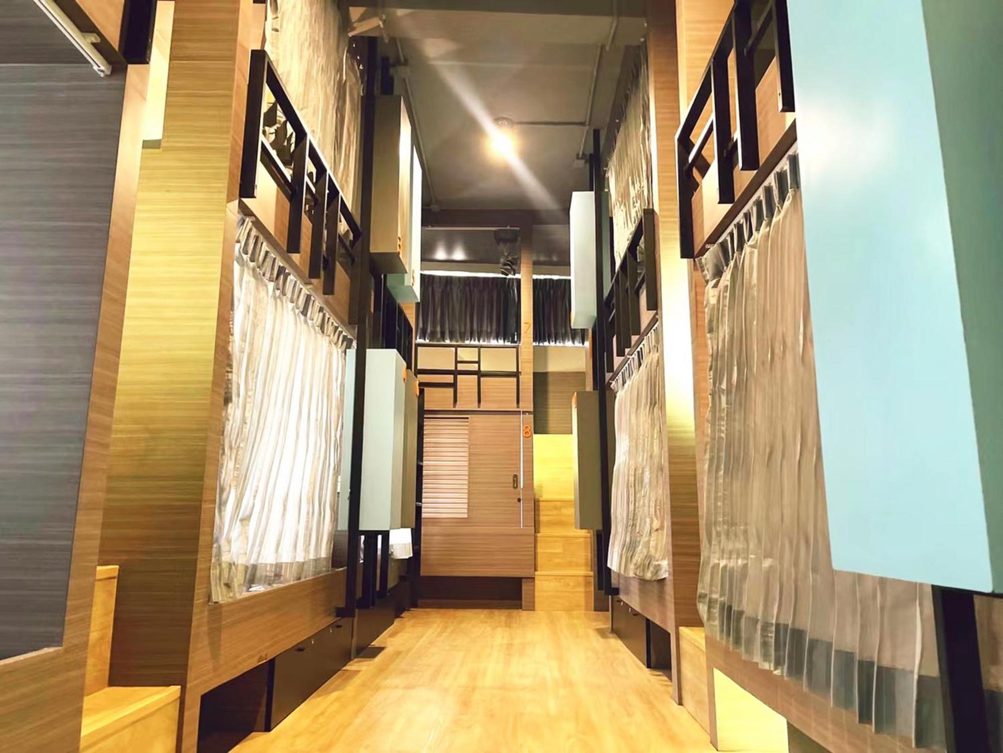 Susu Khaosan Hostel Bangkok Buitenkant foto