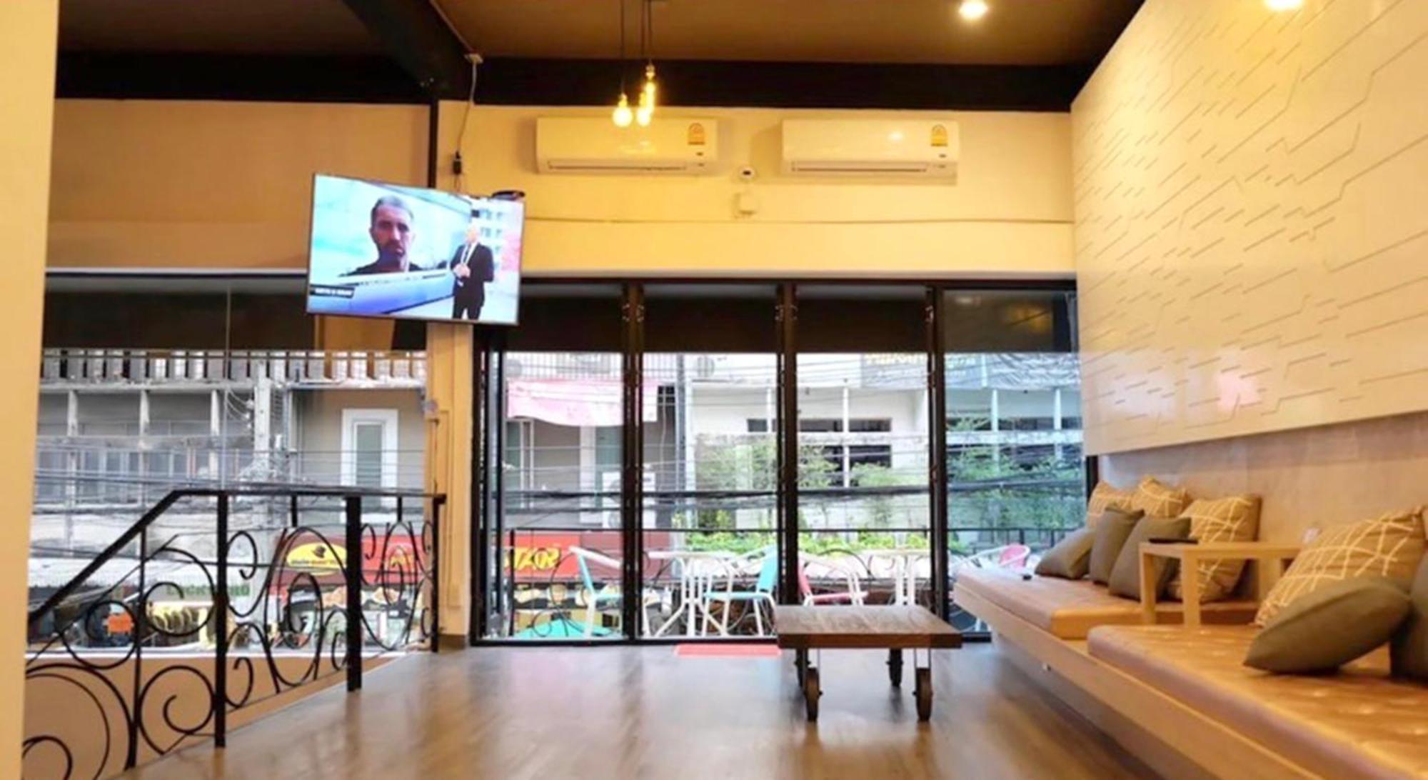 Susu Khaosan Hostel Bangkok Buitenkant foto